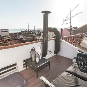 Lovelystay - Cais River View Apartamento
