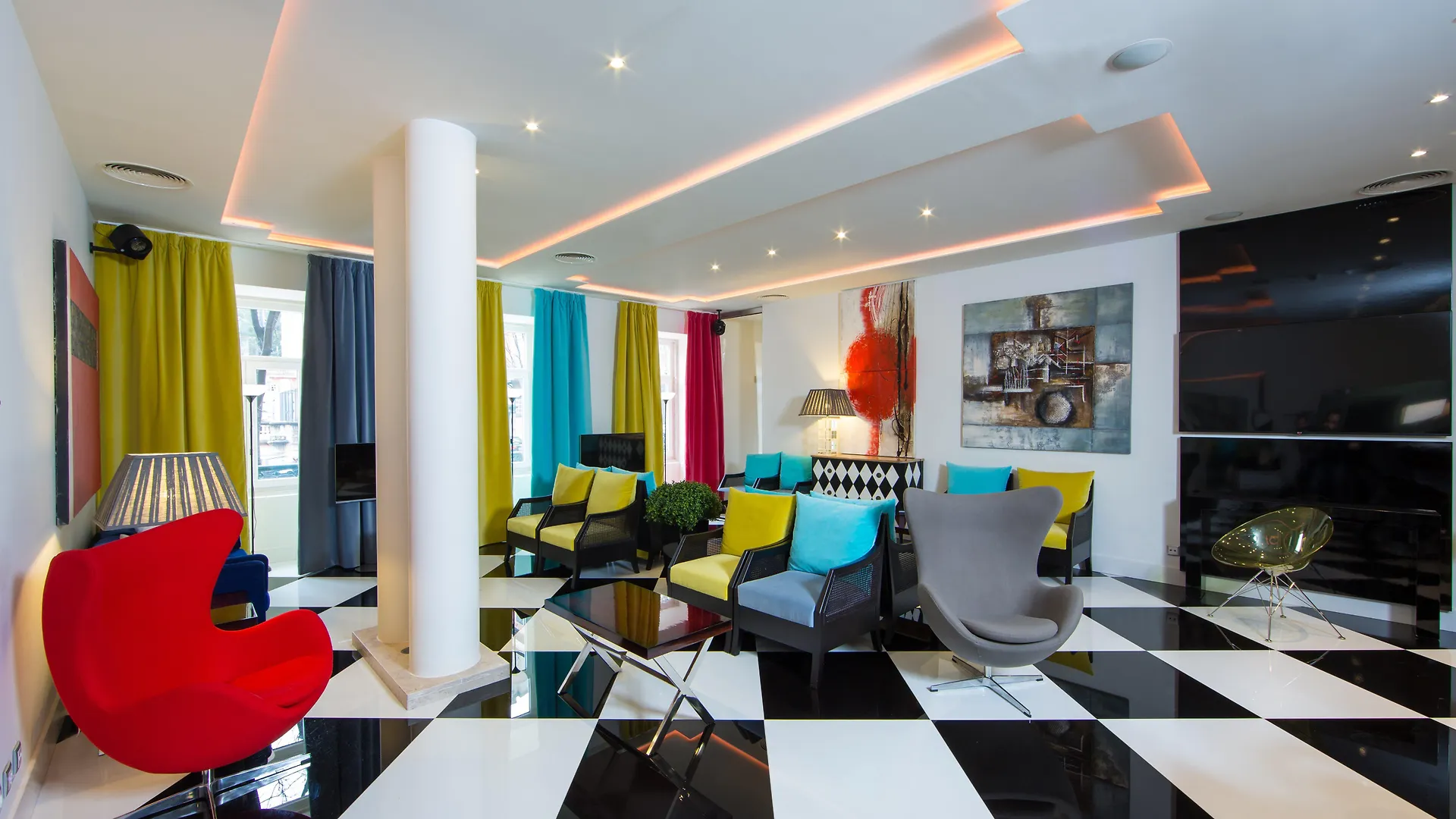 Holiday Inn Express Lisboa - Av. Liberdade By Ihg 3*, Lisbon